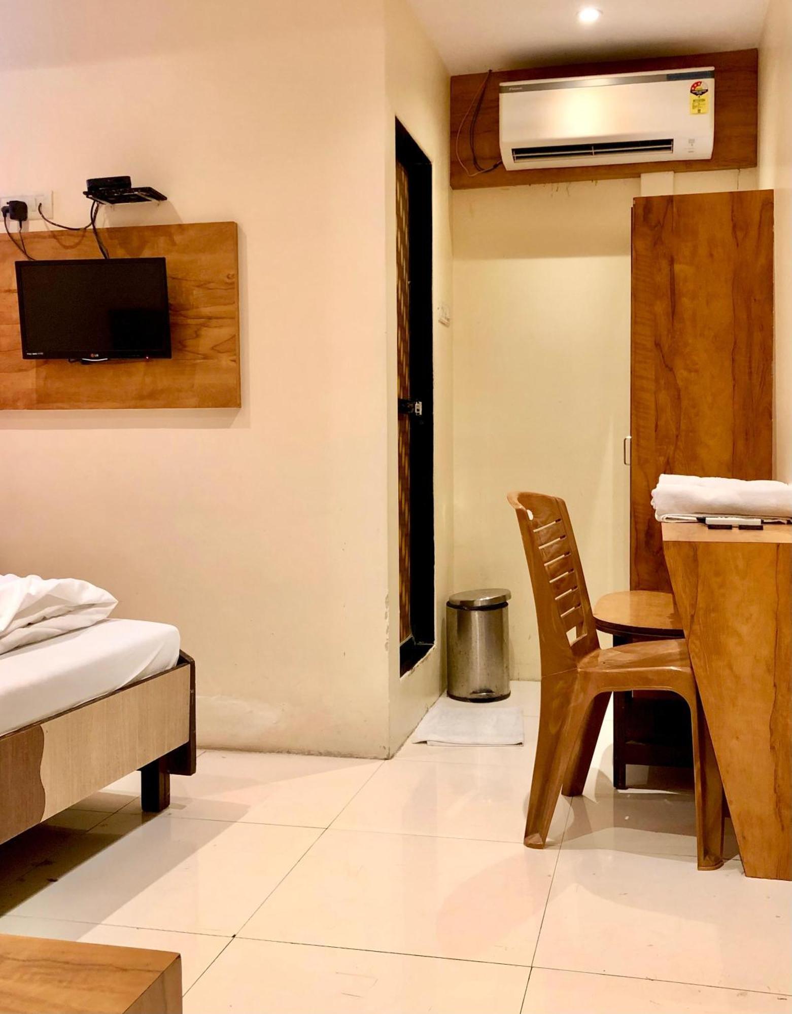 Hotel Volga 2 Mumbai Luaran gambar